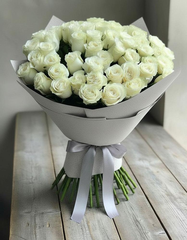 Букет 35 Белых роз в Ирбейском