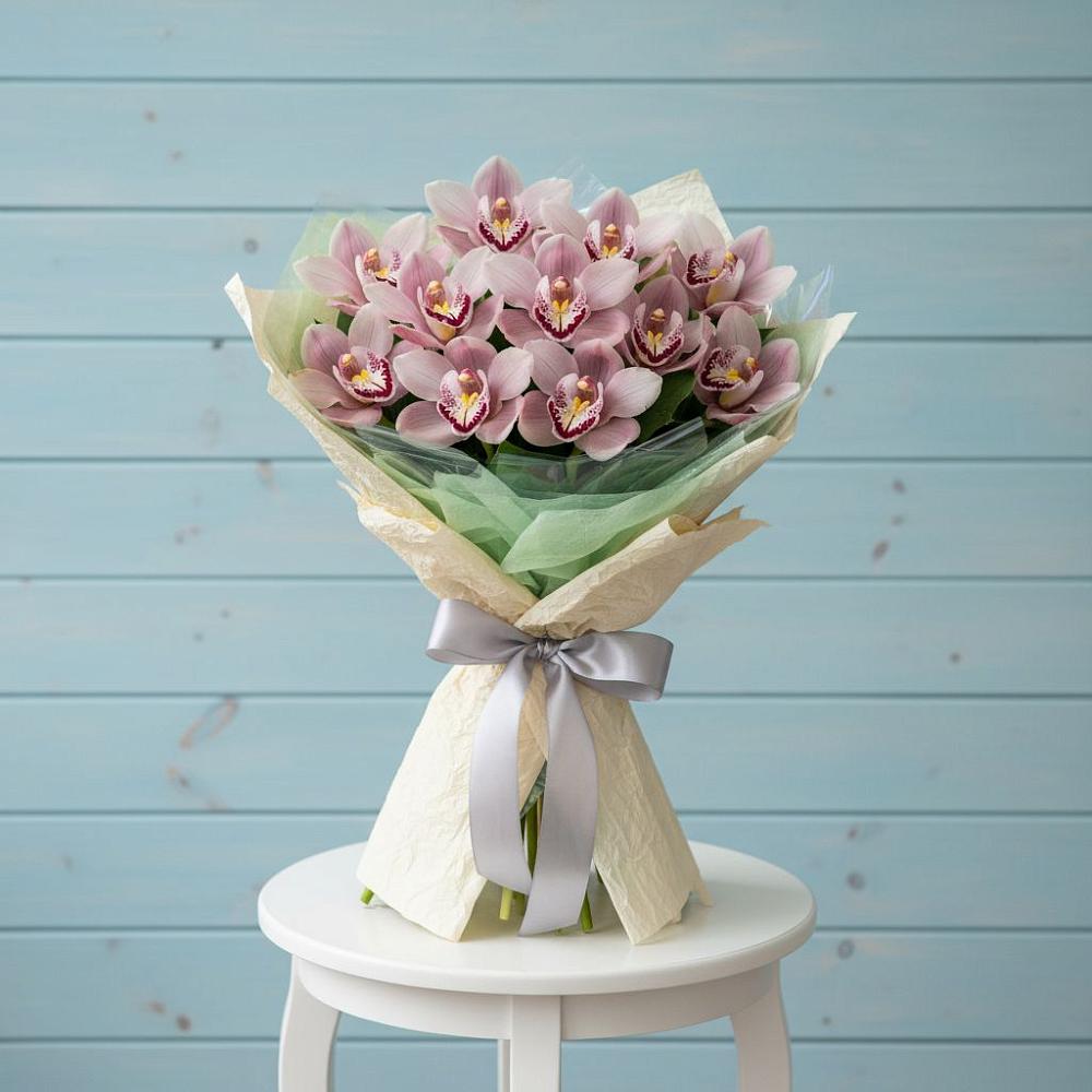 Букет цветов из: Орхидеи и Розы в Ирбейском