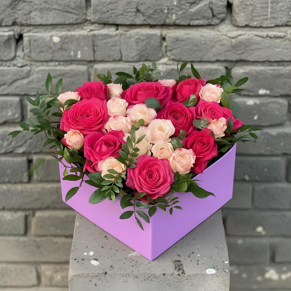 Цветочная композиция из Розы в коробке в Ирбейском