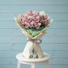 Букет цветов из:  Орхидеи и Розы в Ирбейском