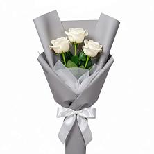 Букет 3 белые розы в Ирбейском