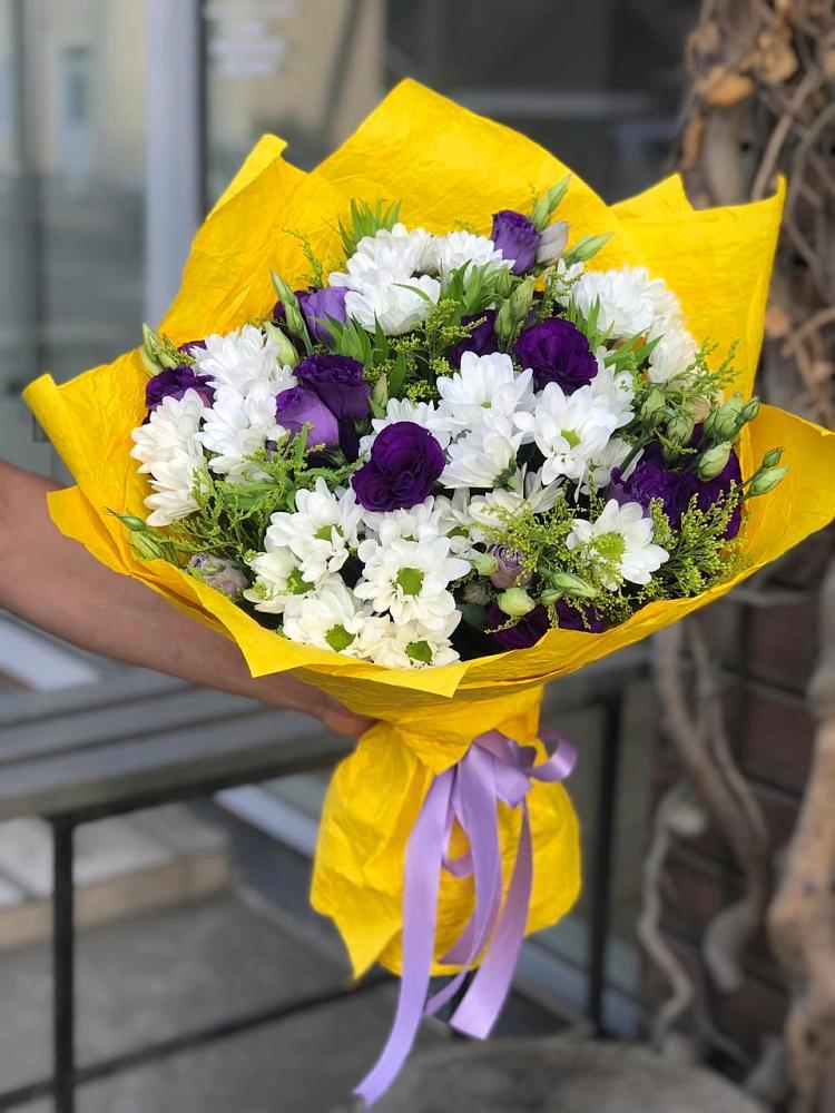 Букет цветов из: Ирисы, Хризантемы и Ромашки в Ирбейском