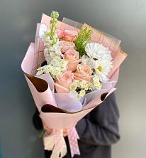 Букет цветов из:  Хризантемы и Розы в Ирбейском