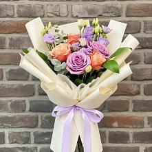 Букет цветов из:  Лизиантусы и Розы #REPLACE_PRED# Ирбейском