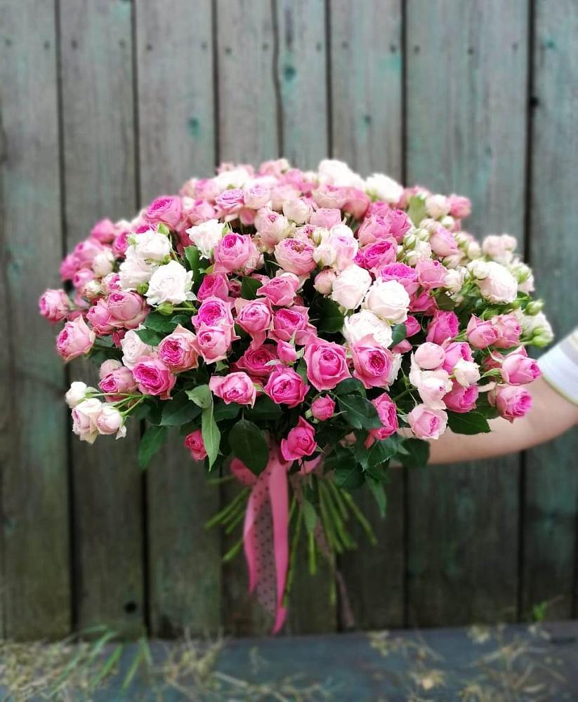 Букет Розовые кустовые розы Натали и Лав Лидия в Ирбейском