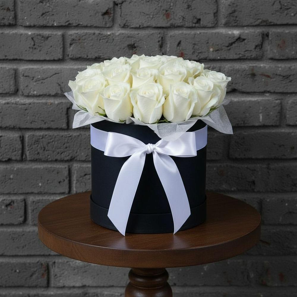 Цветочная композиция из Розы в шляпной коробке в Ирбейском