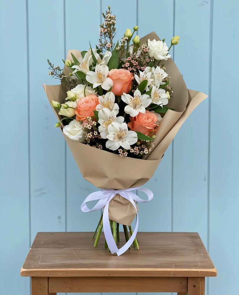 Букет цветов из: Альстромерии, Лизиантусы, Розы и Хризантемы в Ирбейском