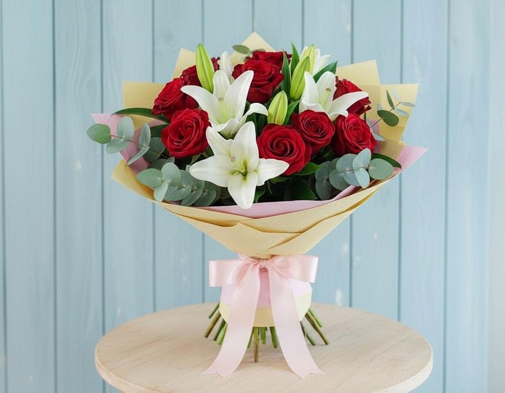 Букет цветов из: Лилии и Розы в Ирбейском