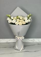 Букет цветов из:  Розы и Лизиантусы в Ирбейском